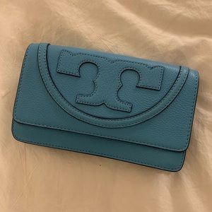 NWT Tory Burch All-T Juniper Crossbody Bag